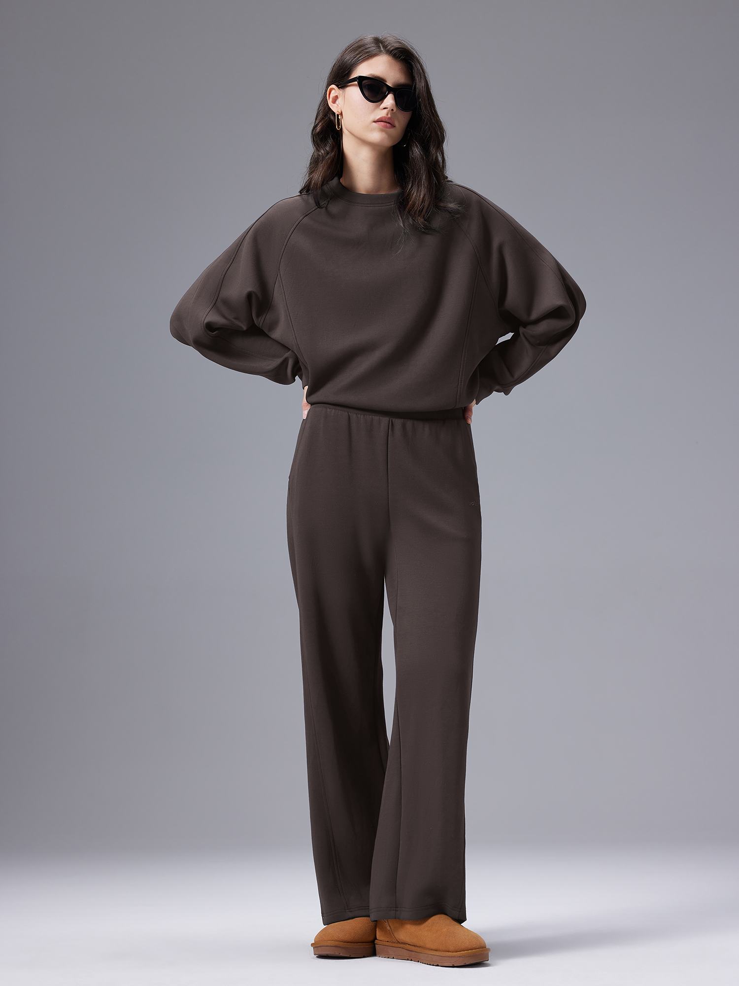 Relaxed Wide-Leg Pants