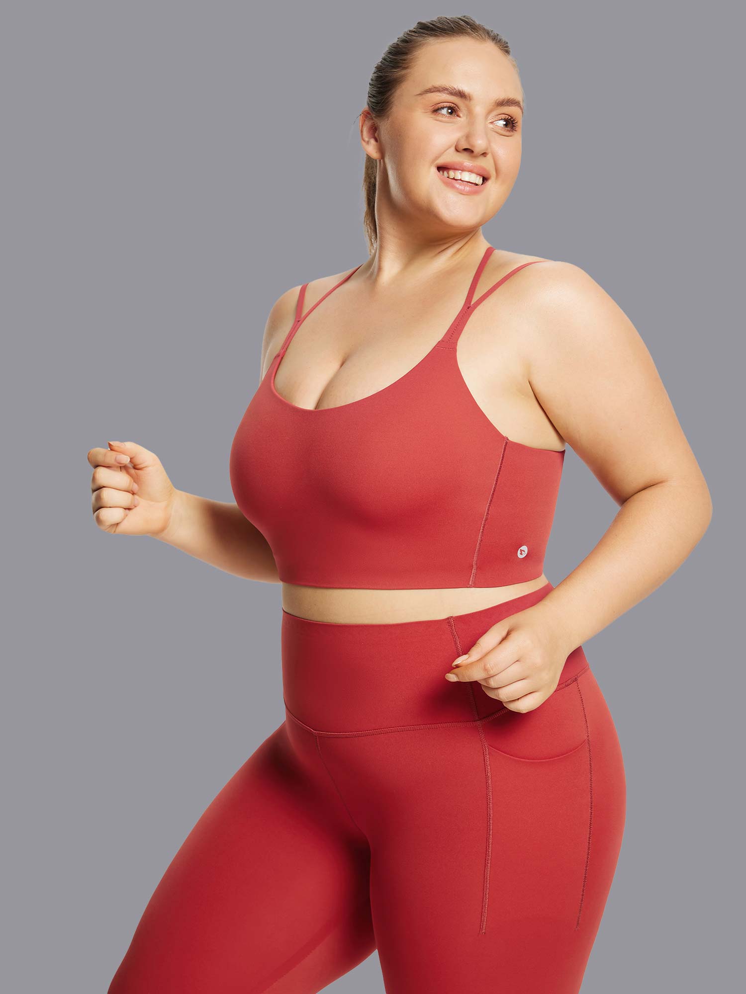 Image of Freeleaf Cross-Strap Low-Impact Sports Bra