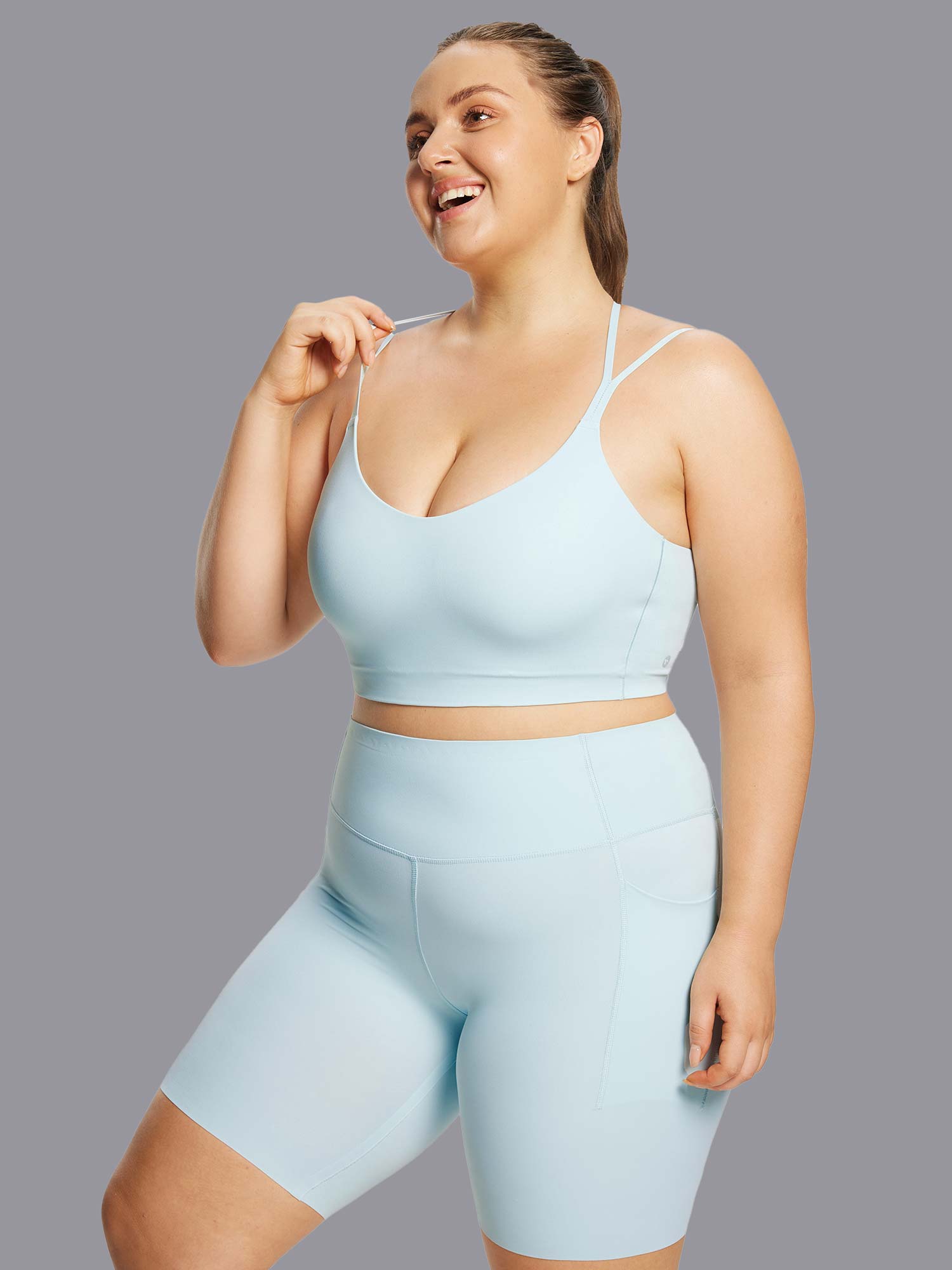 Image of Freeleaf Cross-Strap Low-Impact Sports Bra