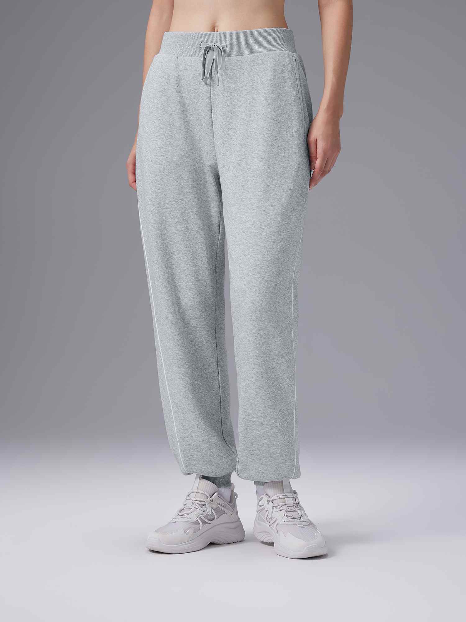 Relaxed Fit Elastic-Cuff Pants