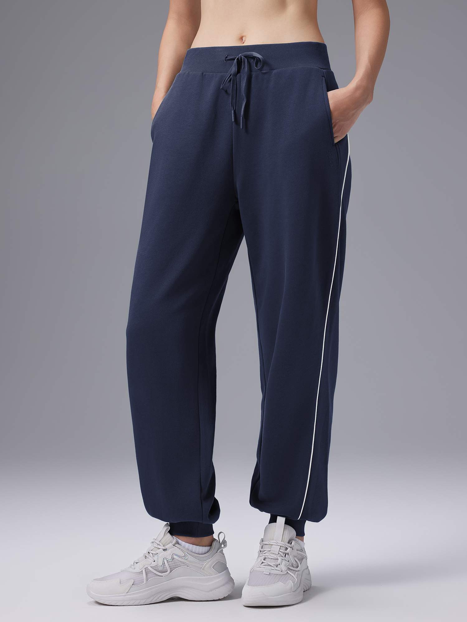 Relaxed Fit Elastic-Cuff Pants