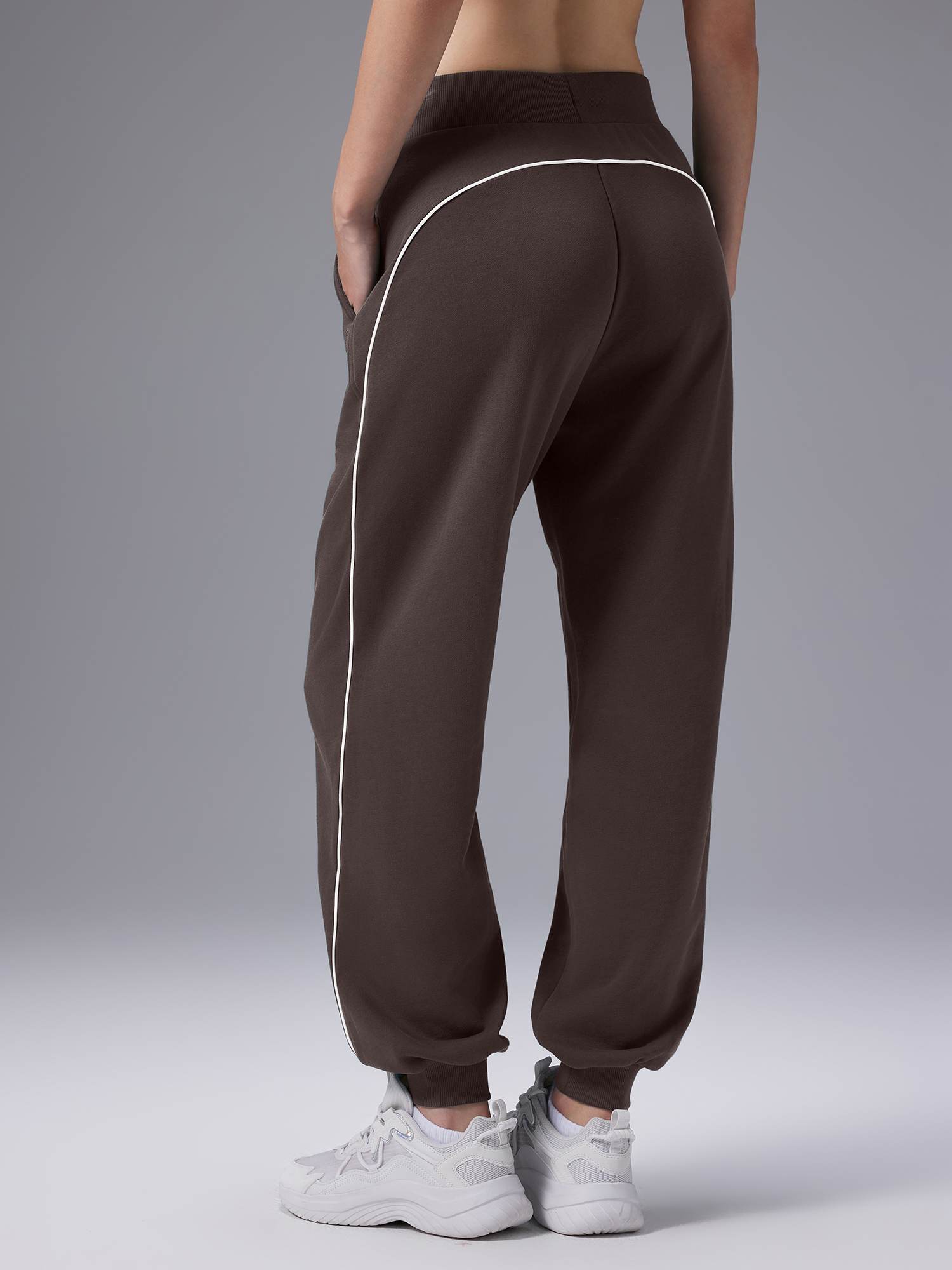 Relaxed Fit Elastic-Cuff Pants