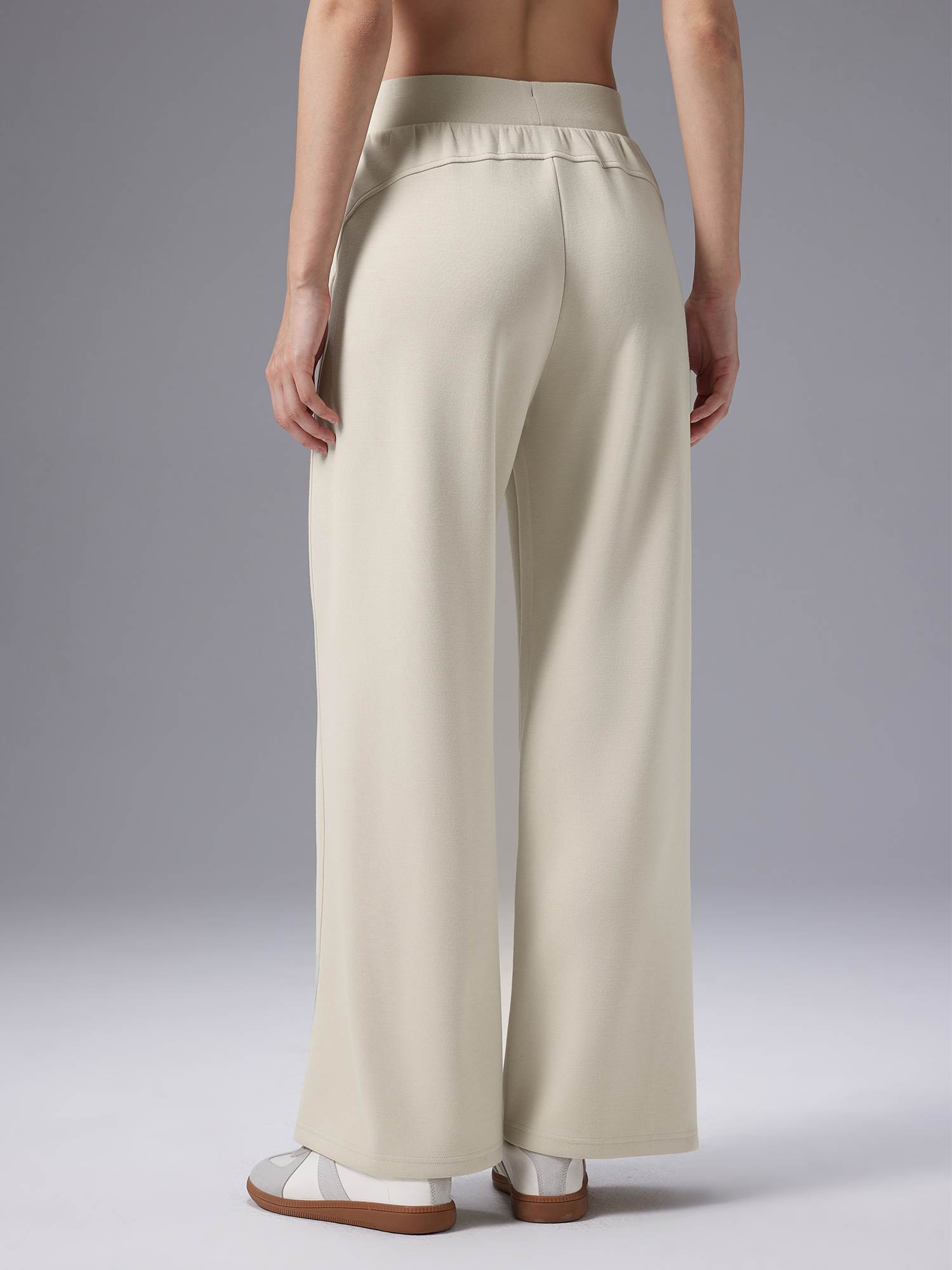 Relaxed Wide-Leg Pants