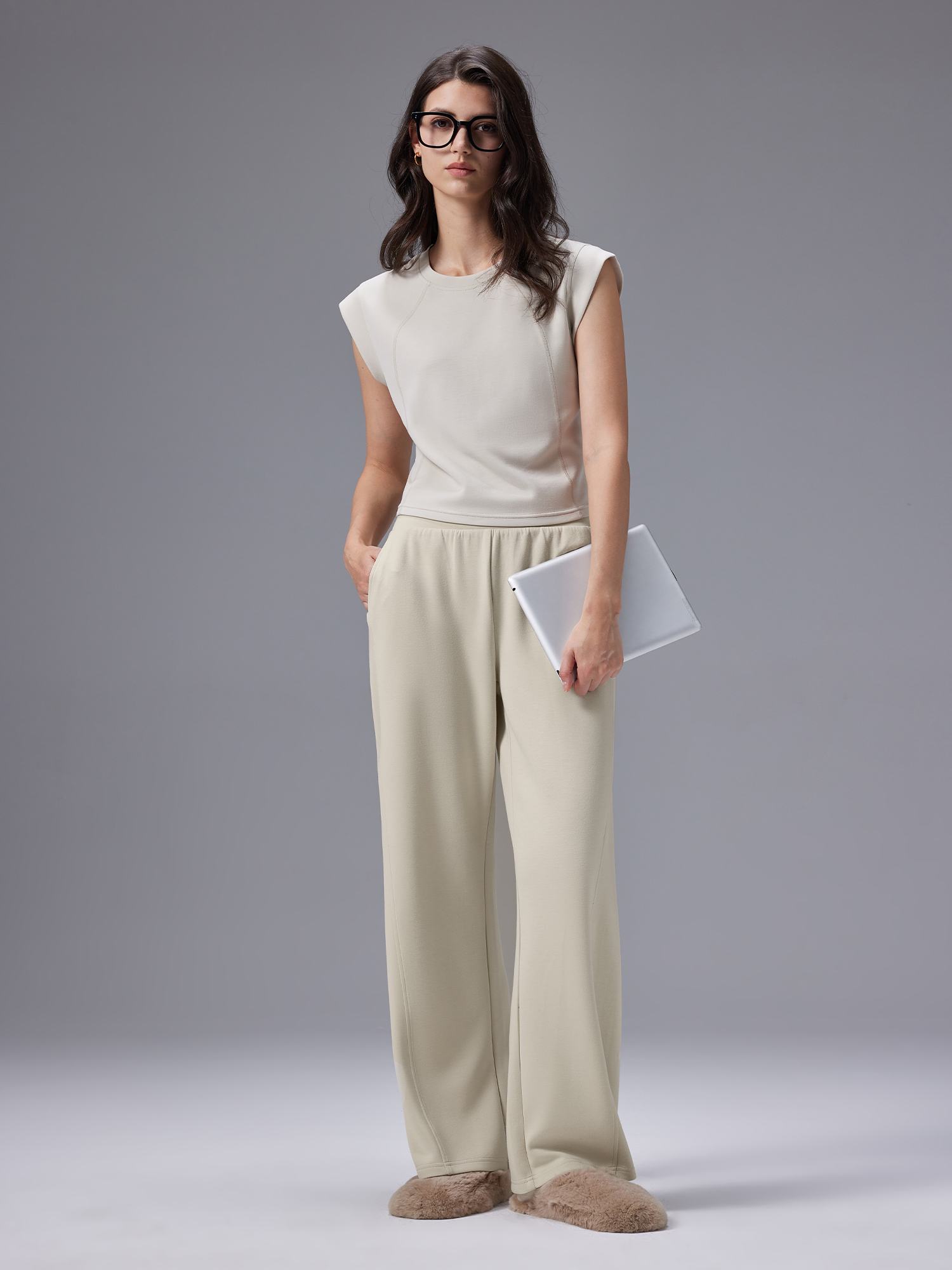 Relaxed Wide-Leg Pants