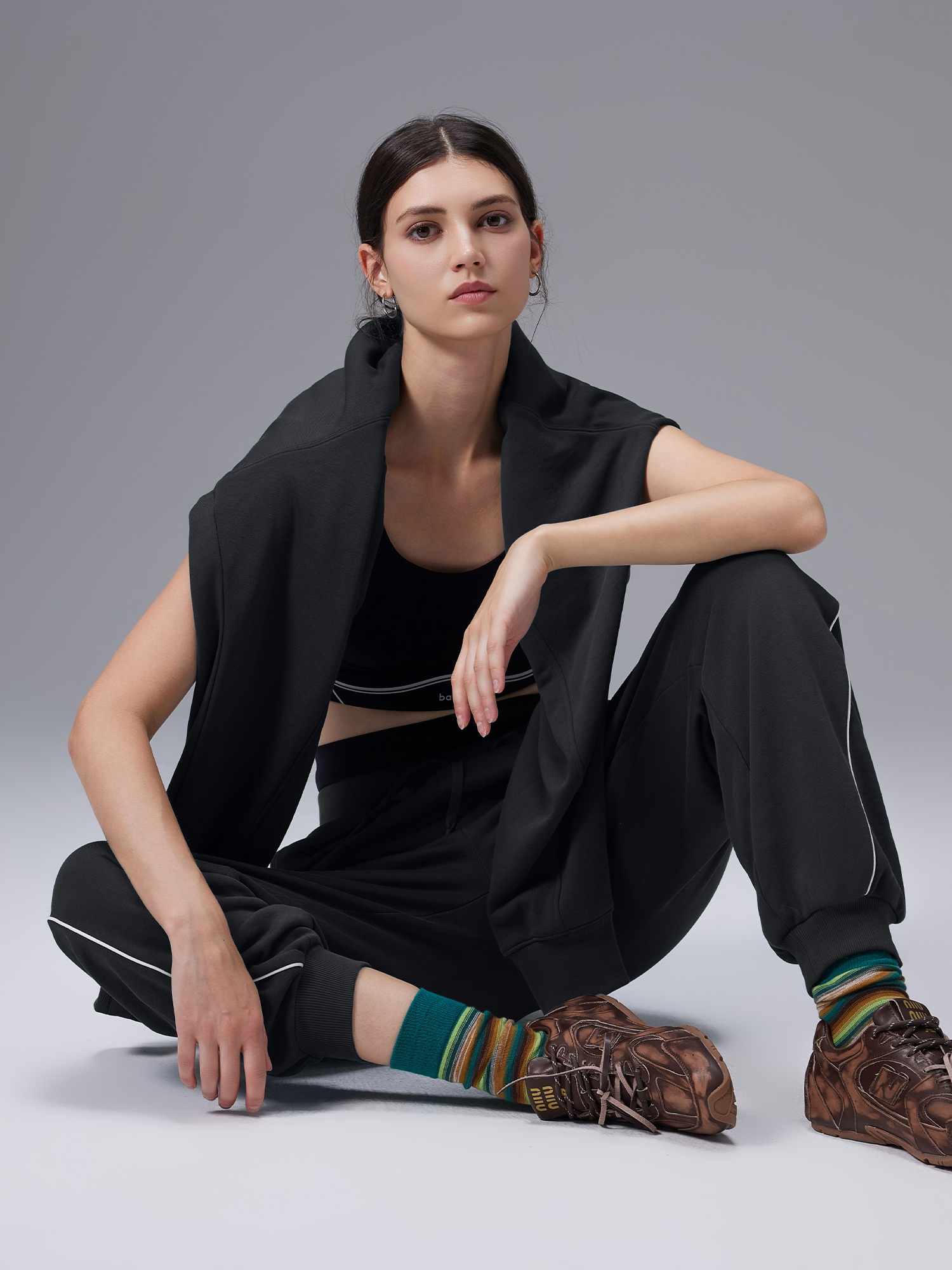 Relaxed Fit Elastic-Cuff Pants