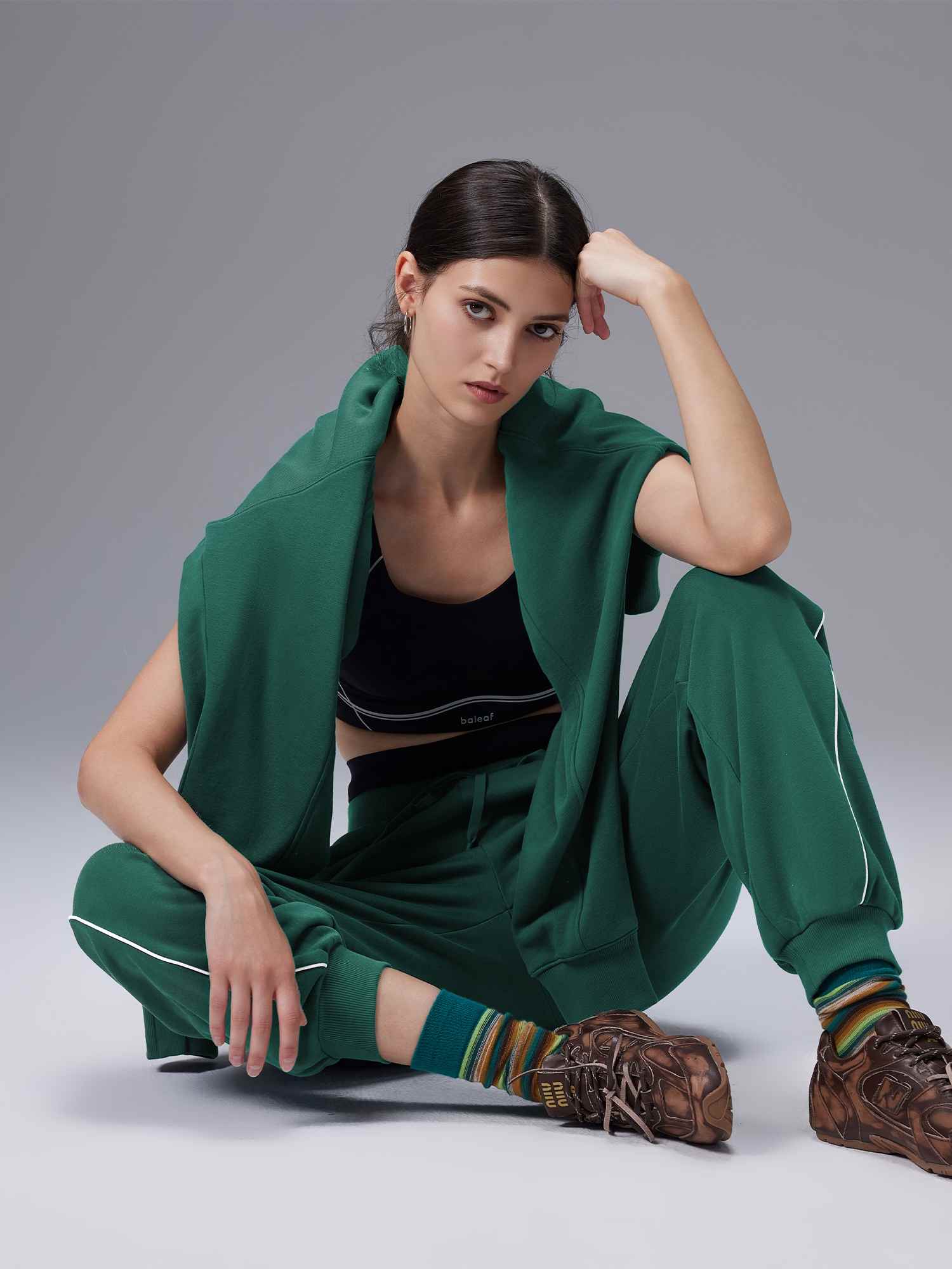 Relaxed Fit Elastic-Cuff Pants