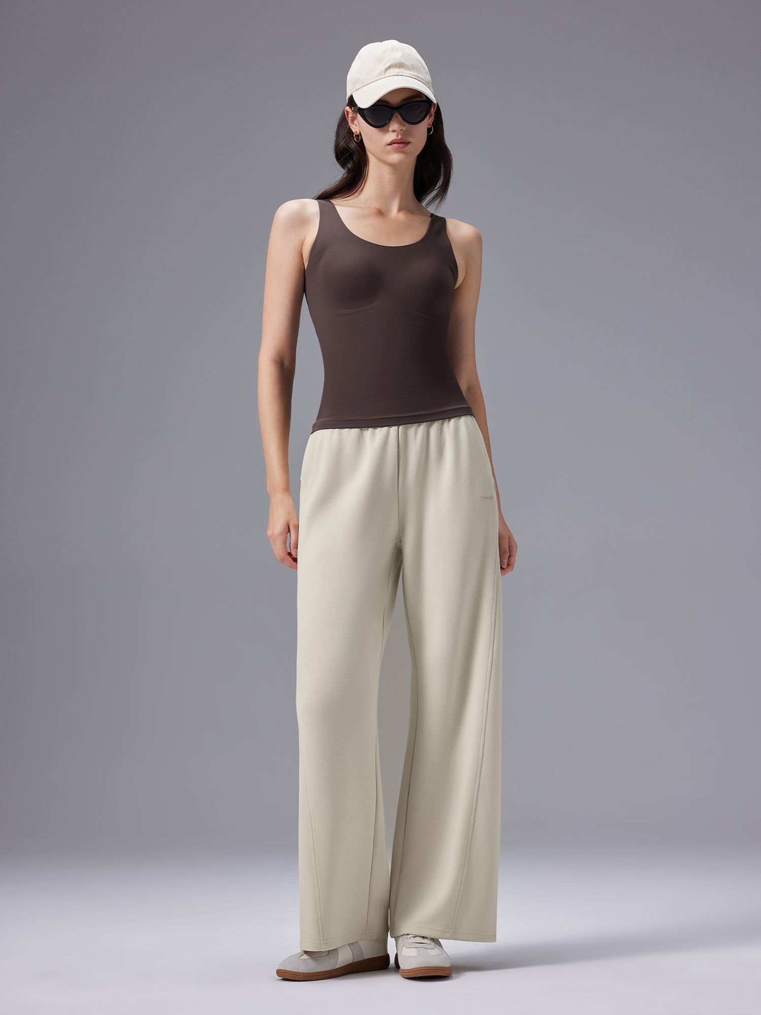 Relaxed Wide-Leg Pants