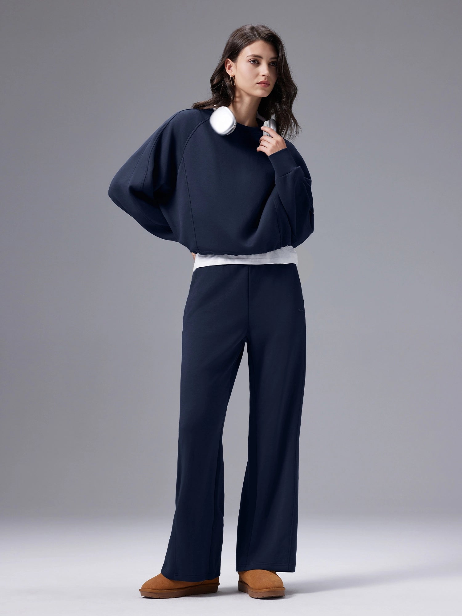 Image of Set: Relaxed Fit Crewneck Sweatshirt & Pants