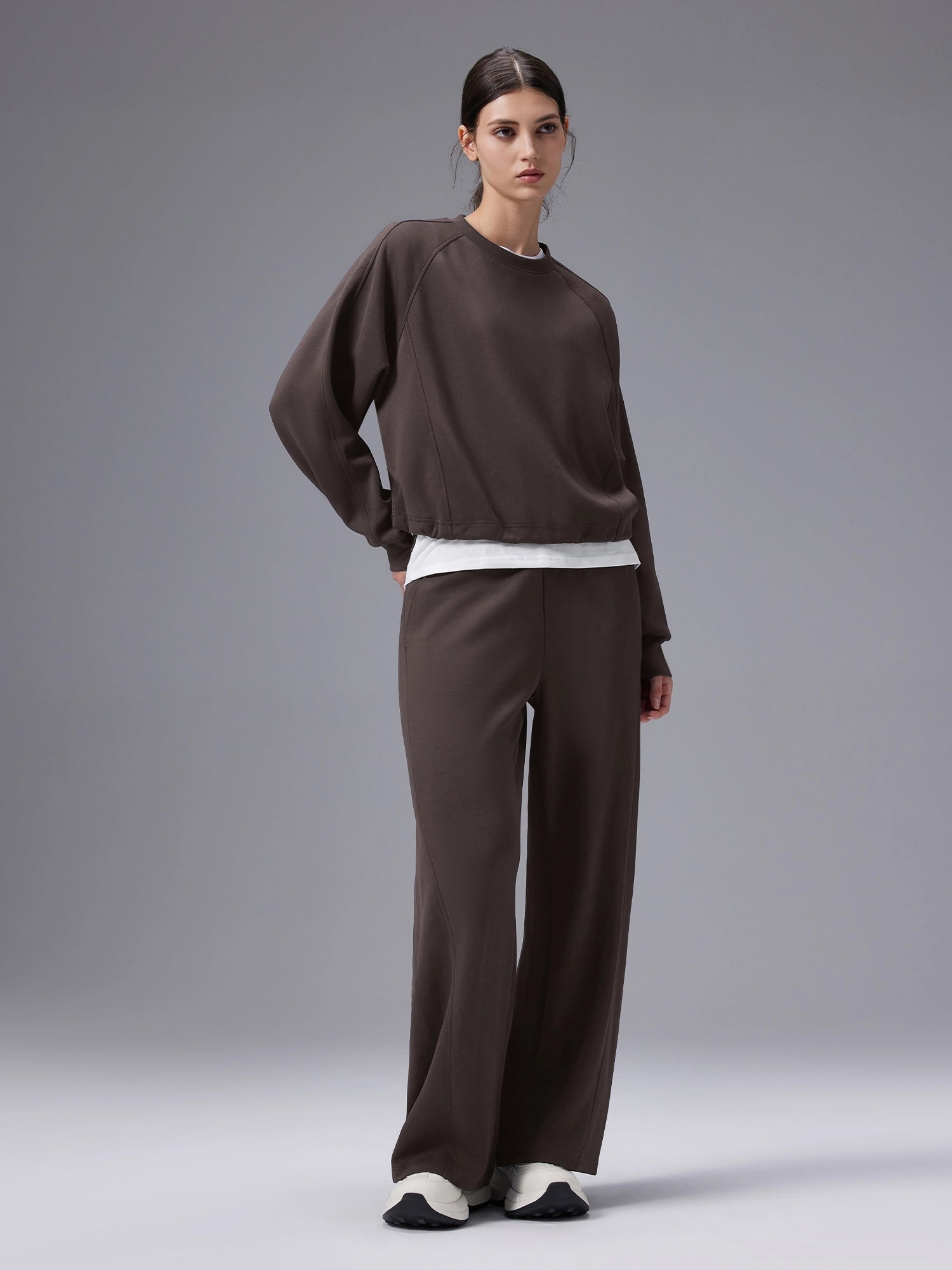 Image of Set: Relaxed Fit Crewneck Sweatshirt & Pants