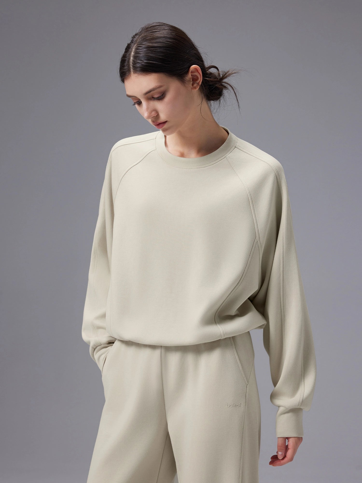 Image of Set: Relaxed Fit Crewneck Sweatshirt & Pants