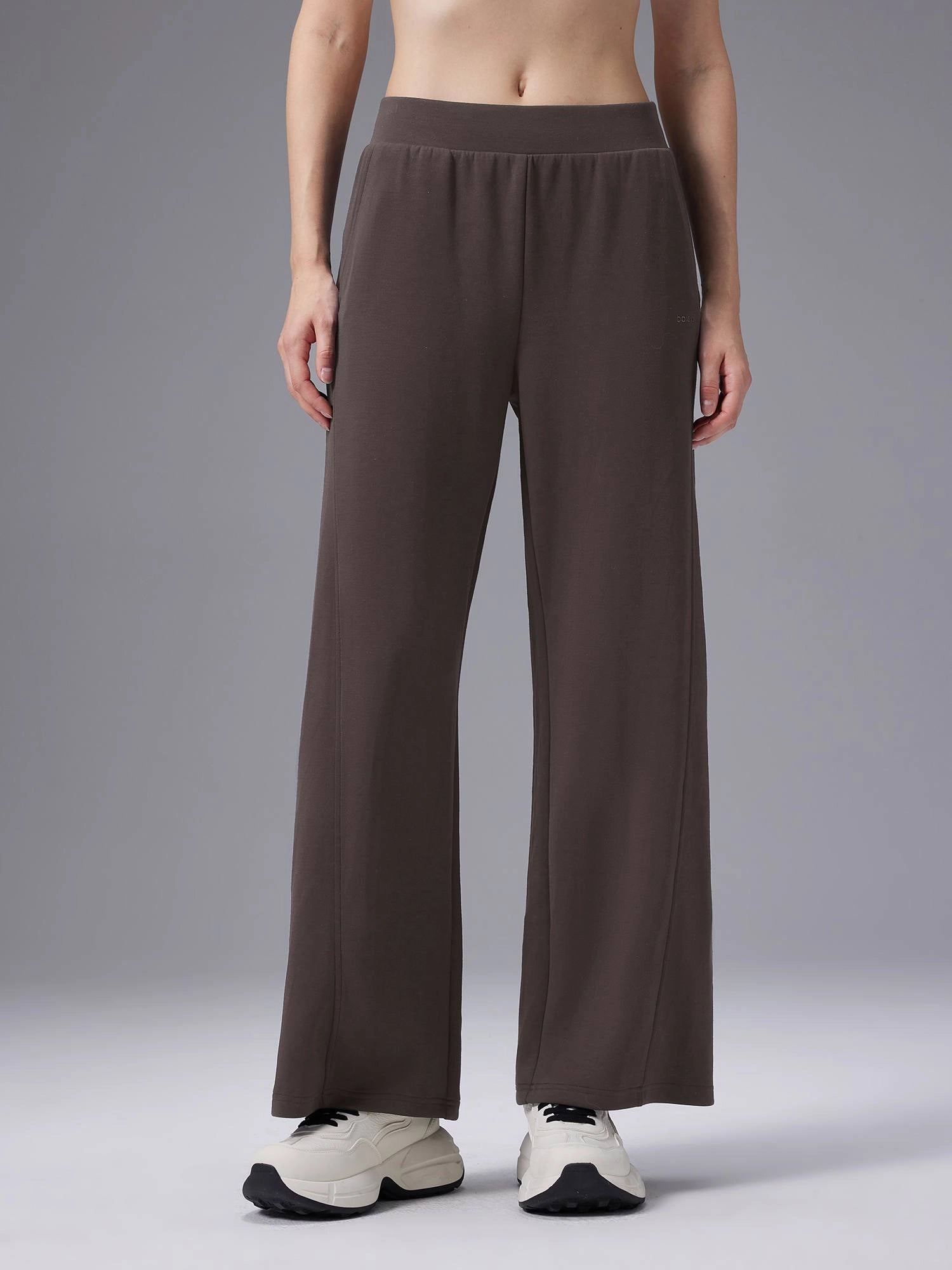 Image of Set: Relaxed Fit Crewneck Sweatshirt & Pants