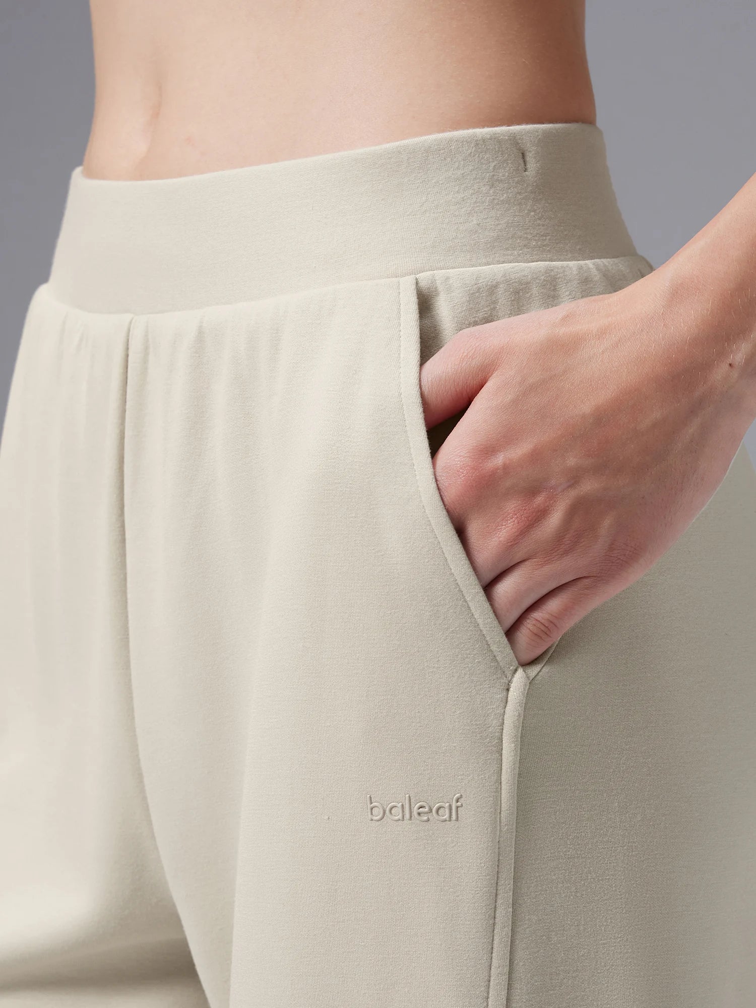 Image of Set: Relaxed Fit Crewneck Sweatshirt & Pants