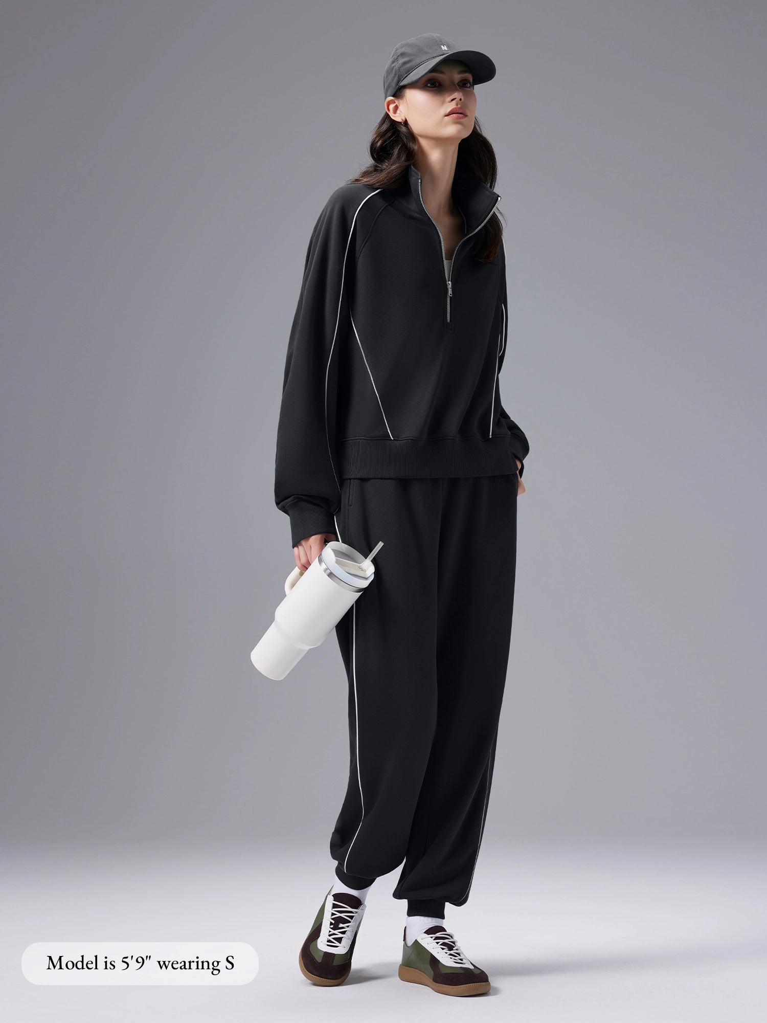 Image of Set: Relaxed Fit Half-Zip Sweatshirt & Elastic-Cuff Pants