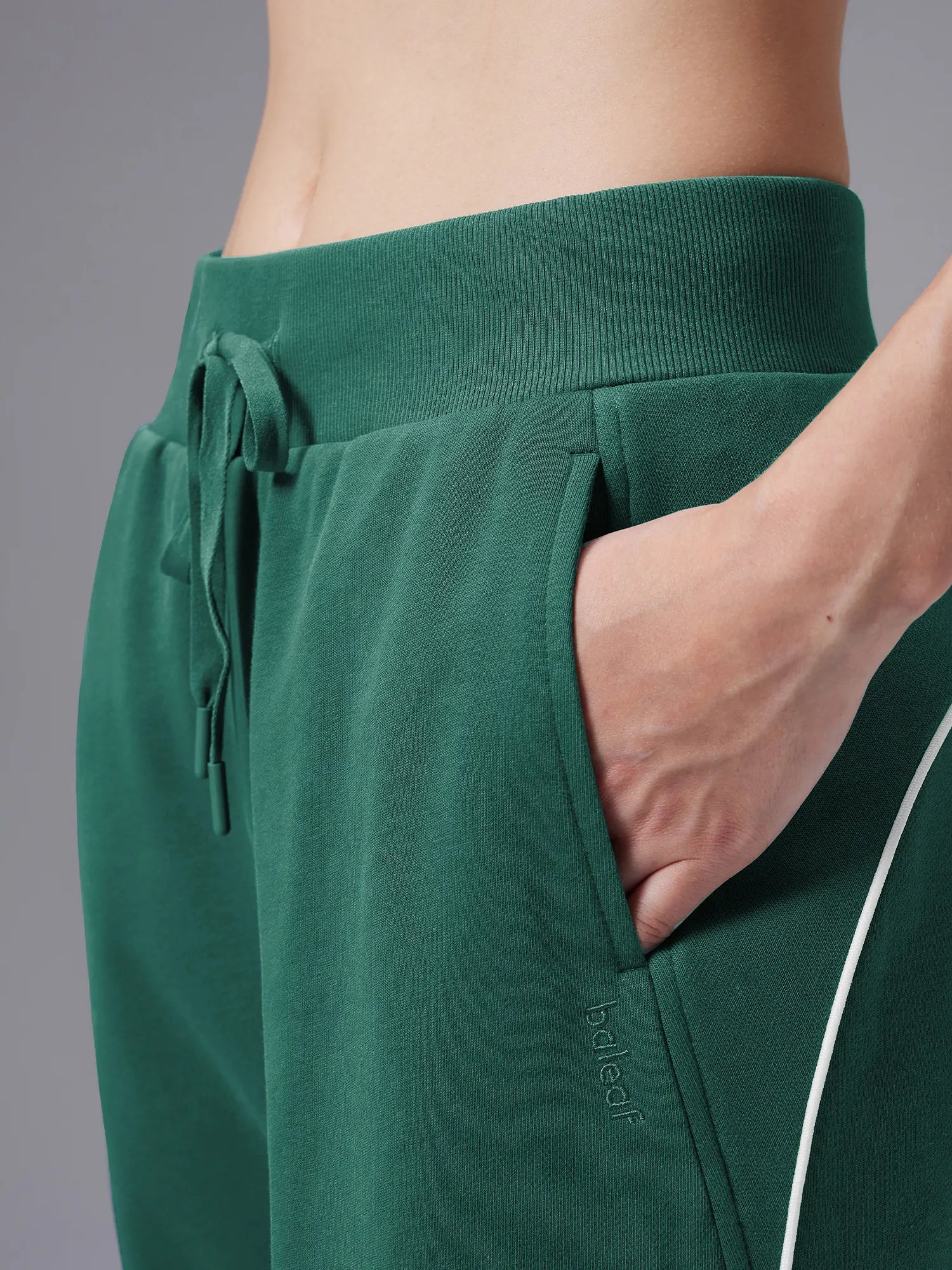 Image of Set: Relaxed Fit Half-Zip Sweatshirt & Elastic-Cuff Pants