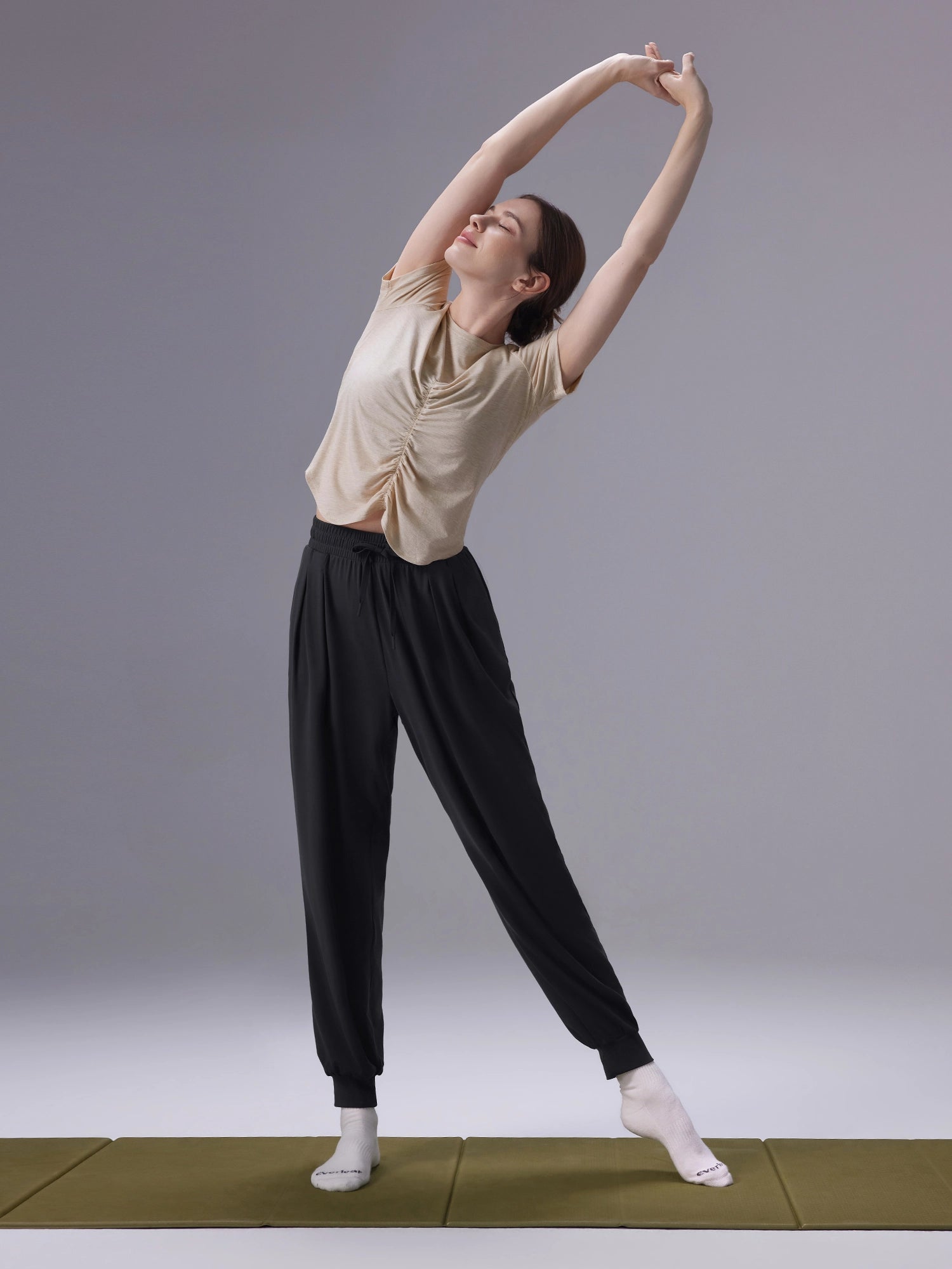 Image of Everleaf High-waist Draped Joggers Ebony Black